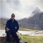 Profesor de matemáticas y física, también inglés y música. Soy una persona activa, simpática y responsable.